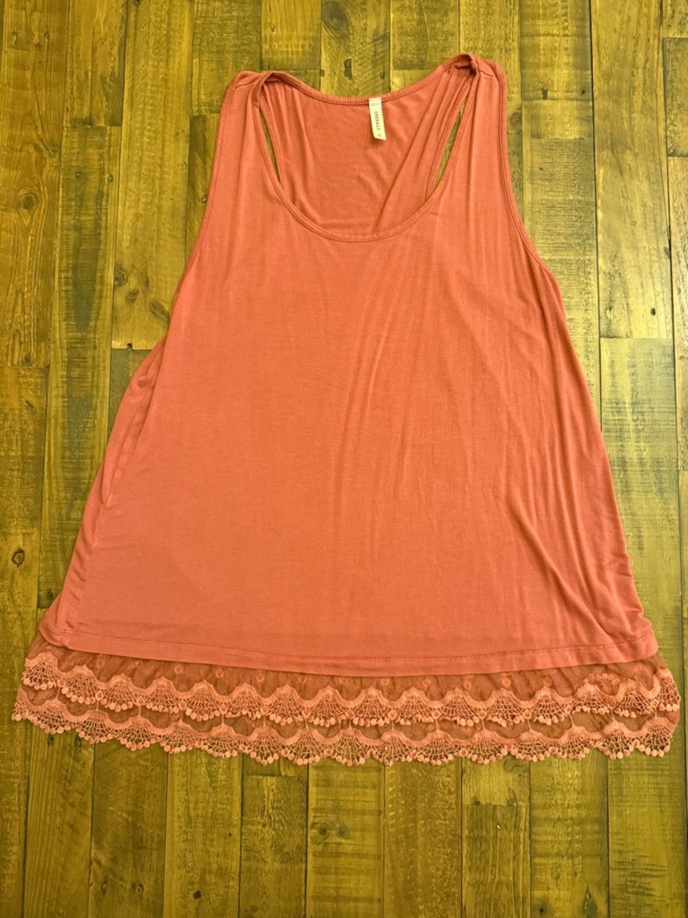 Emerald Coral Lace-Hem Tank Top